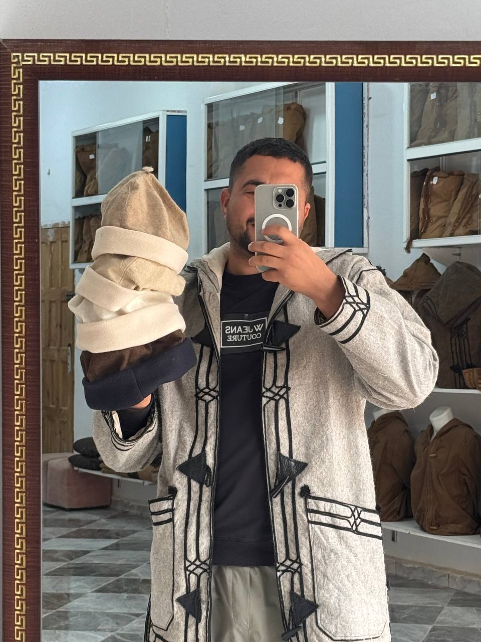 معطف من أجود أنواع وبر الجمل المتوسط